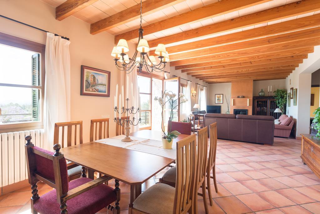 Es Pinar Villa อาลาโร ภายนอก รูปภาพ