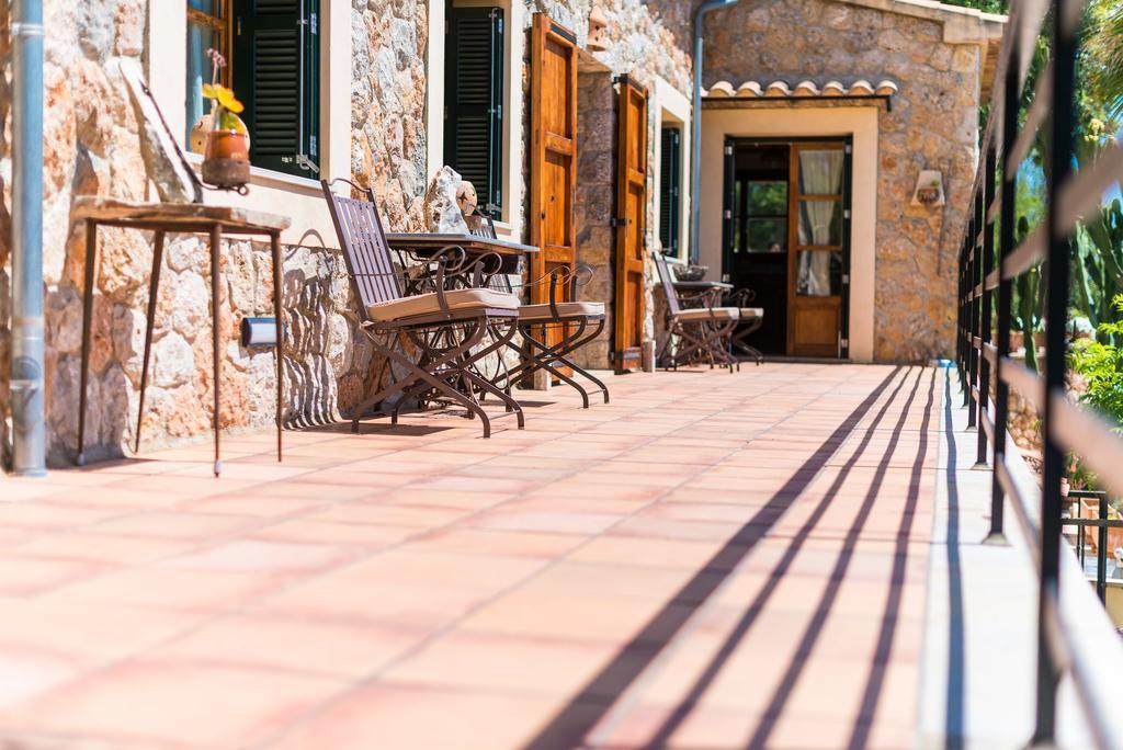 Es Pinar Villa อาลาโร ภายนอก รูปภาพ