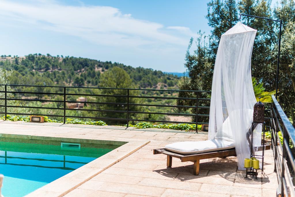 Es Pinar Villa อาลาโร ภายนอก รูปภาพ